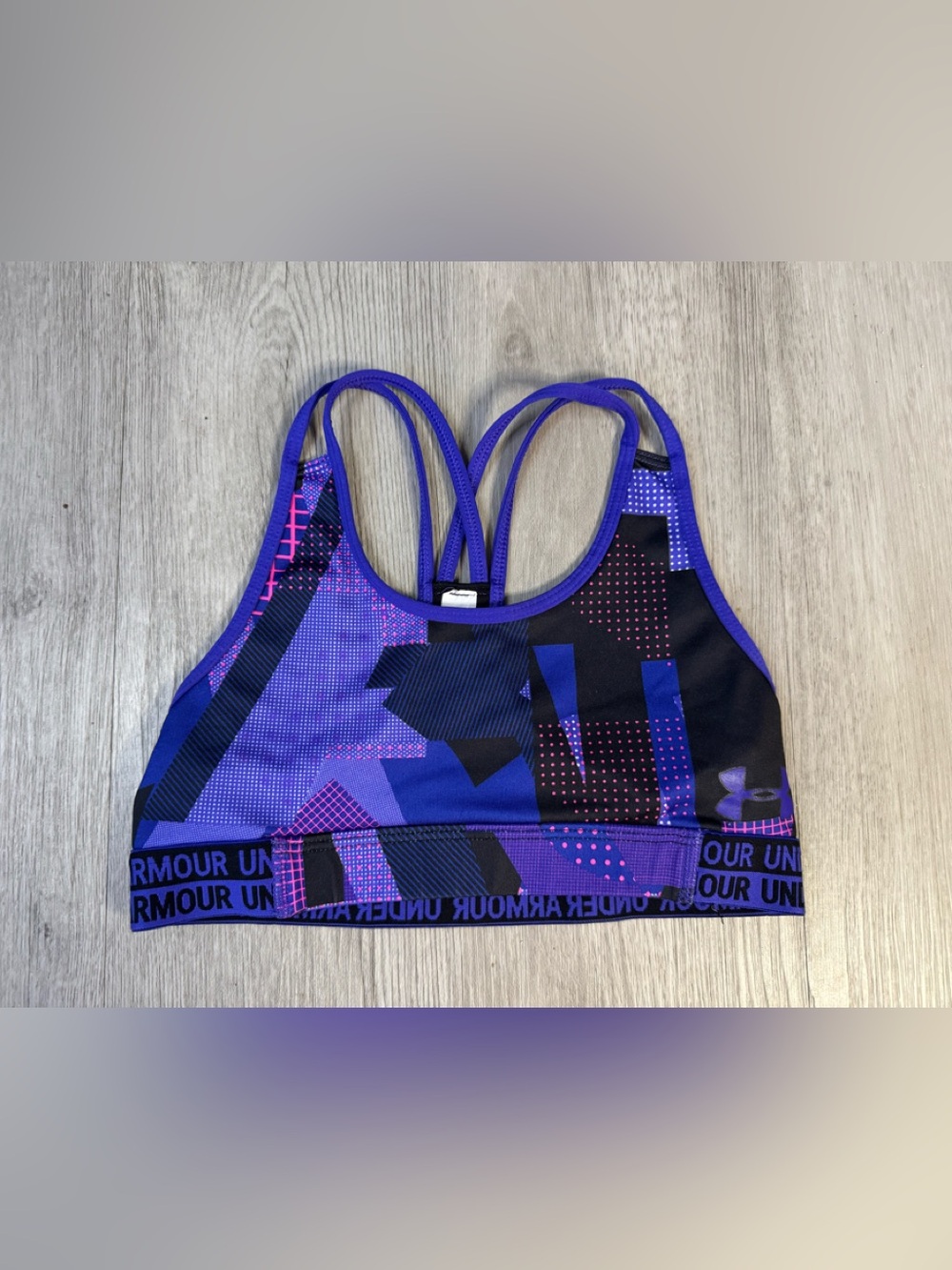 Under Armour Girls Purple Abstract Pattern Strappy Sports Bra Heat Gear Medium.